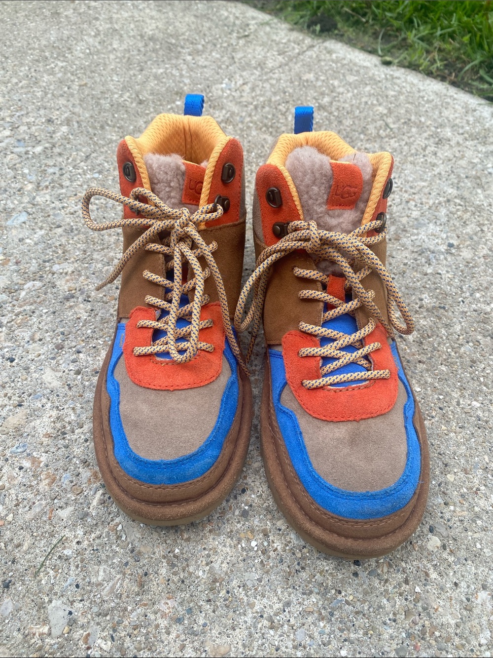 UGG Australia Boys Highland Hi Heritage Boots Lace-Up Brown Size 6